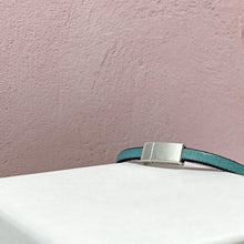 Load image into Gallery viewer, Petite sirène leather bracelet back clasp
